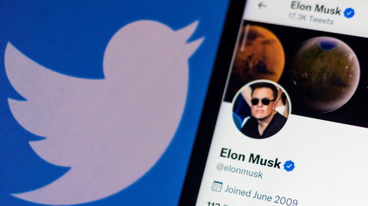 Budoucnost twitteru je nejistá, řekl jeho šéf zaměstnancům po dohodě s Muskem